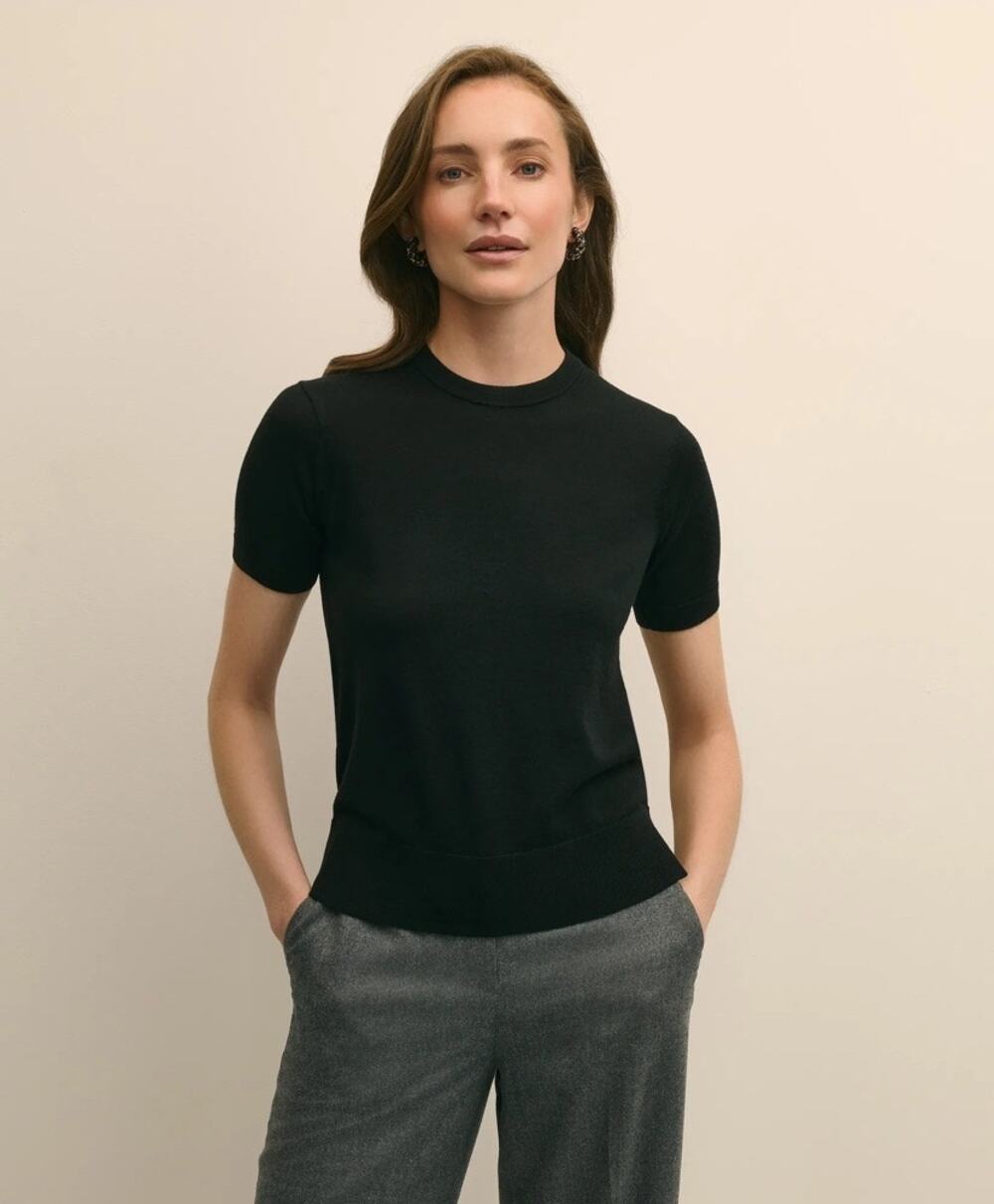Brooks Brothers Sweater Women’s Small 100% Merino Wool Black Short Sleeve Soft